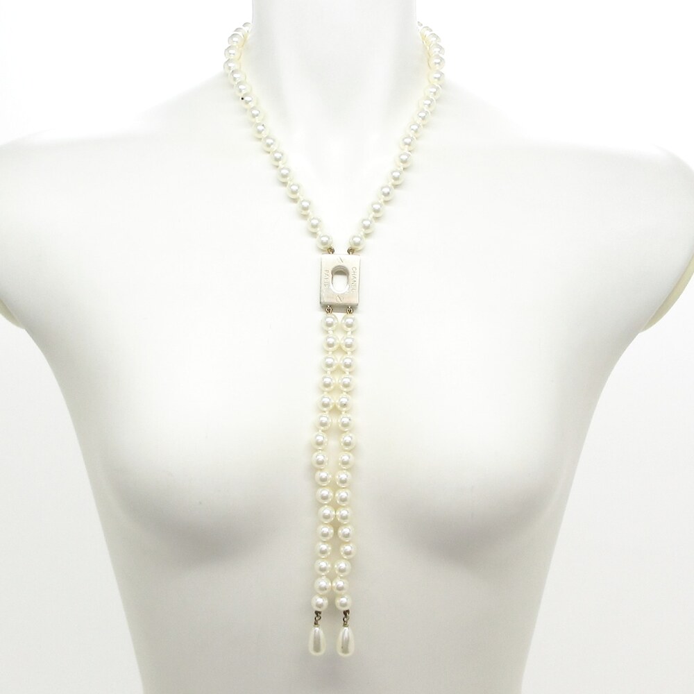 Chanel Coco Necklace Faux Pearl Hardware - Picture 2 of 7